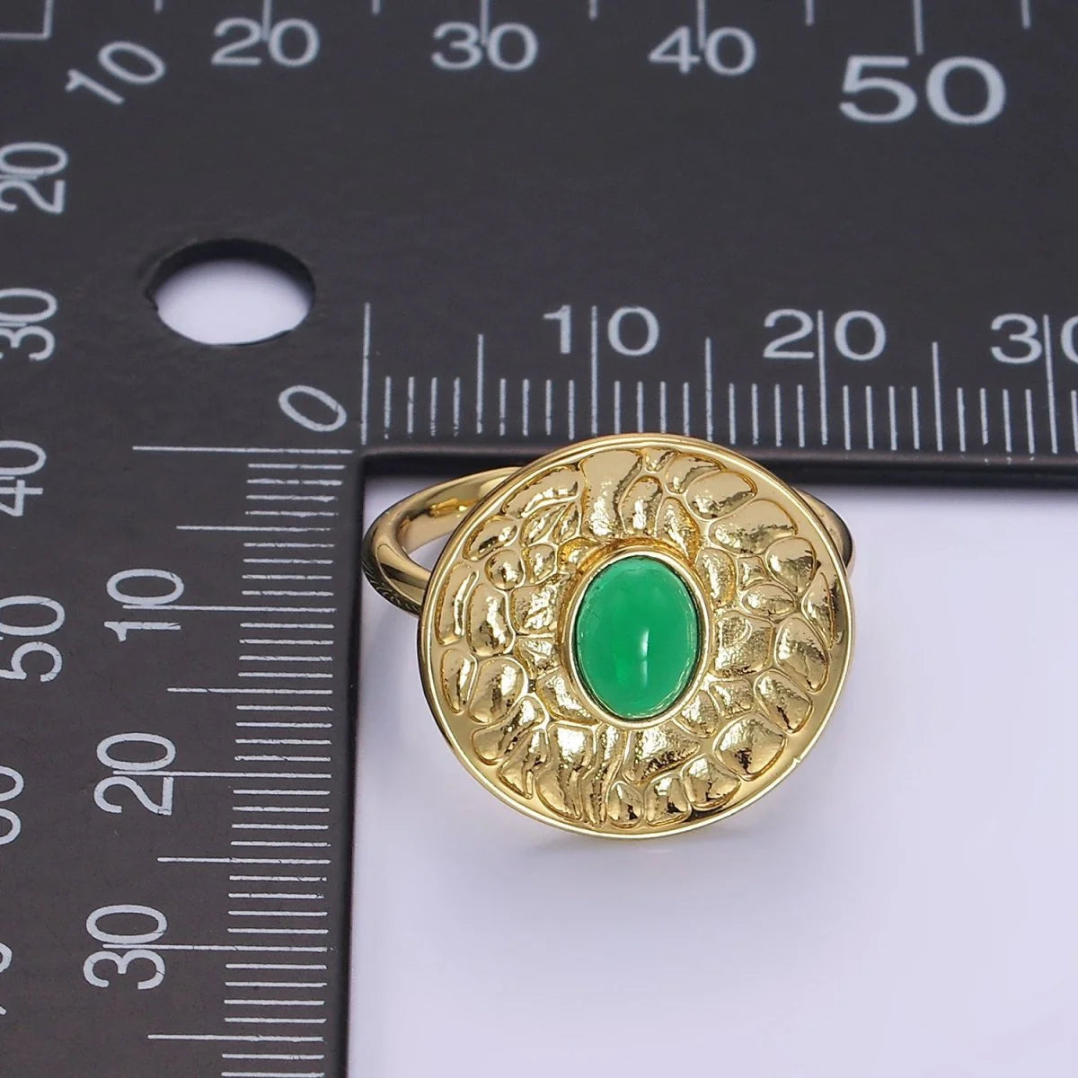 Green Prehnite Oval Abstract Hammered Round Ring RI-21O1345