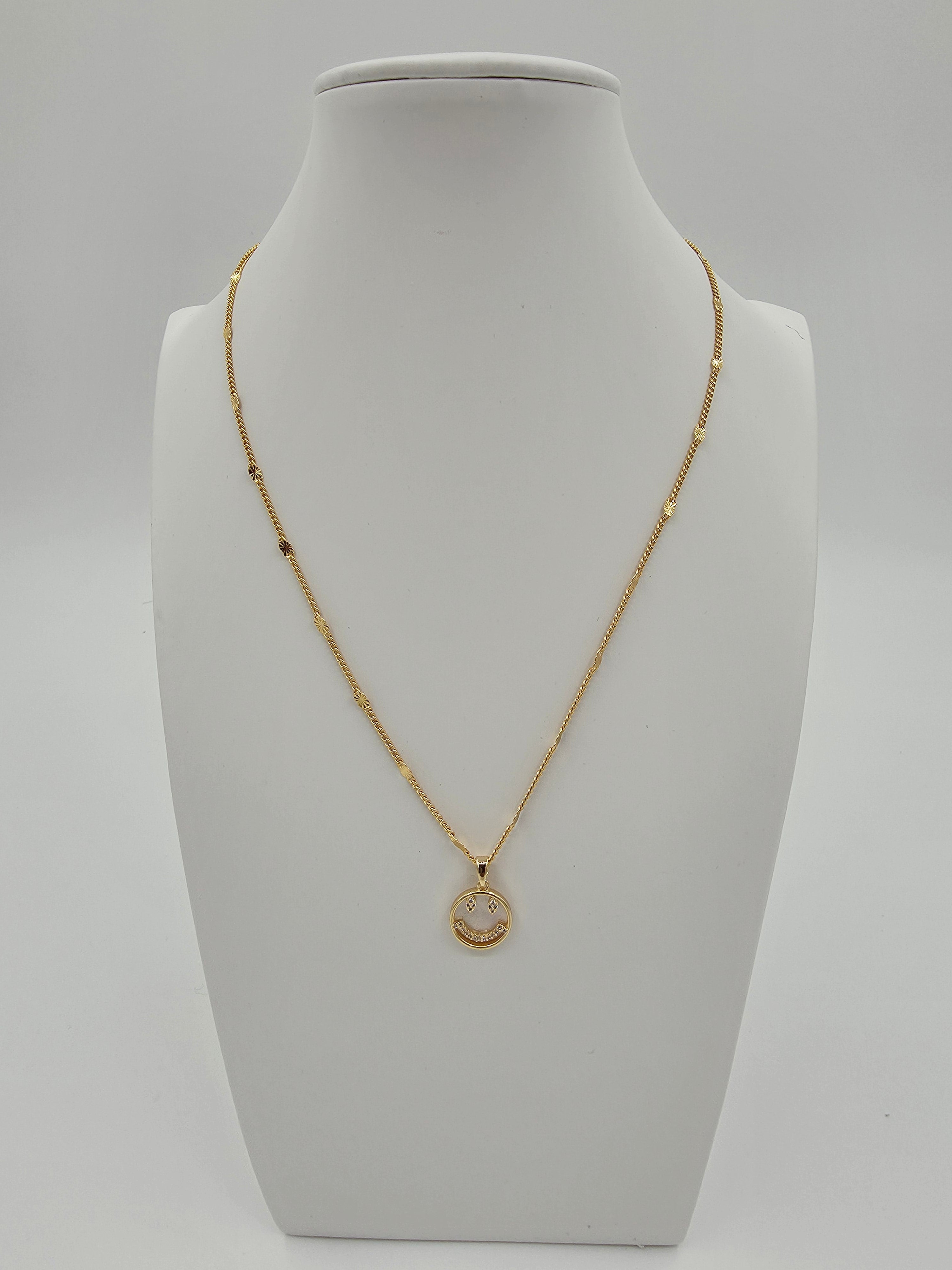 Smiley Face Danity Sunburst Curb Chain 18-Inch Necklace CDESIGN-00498