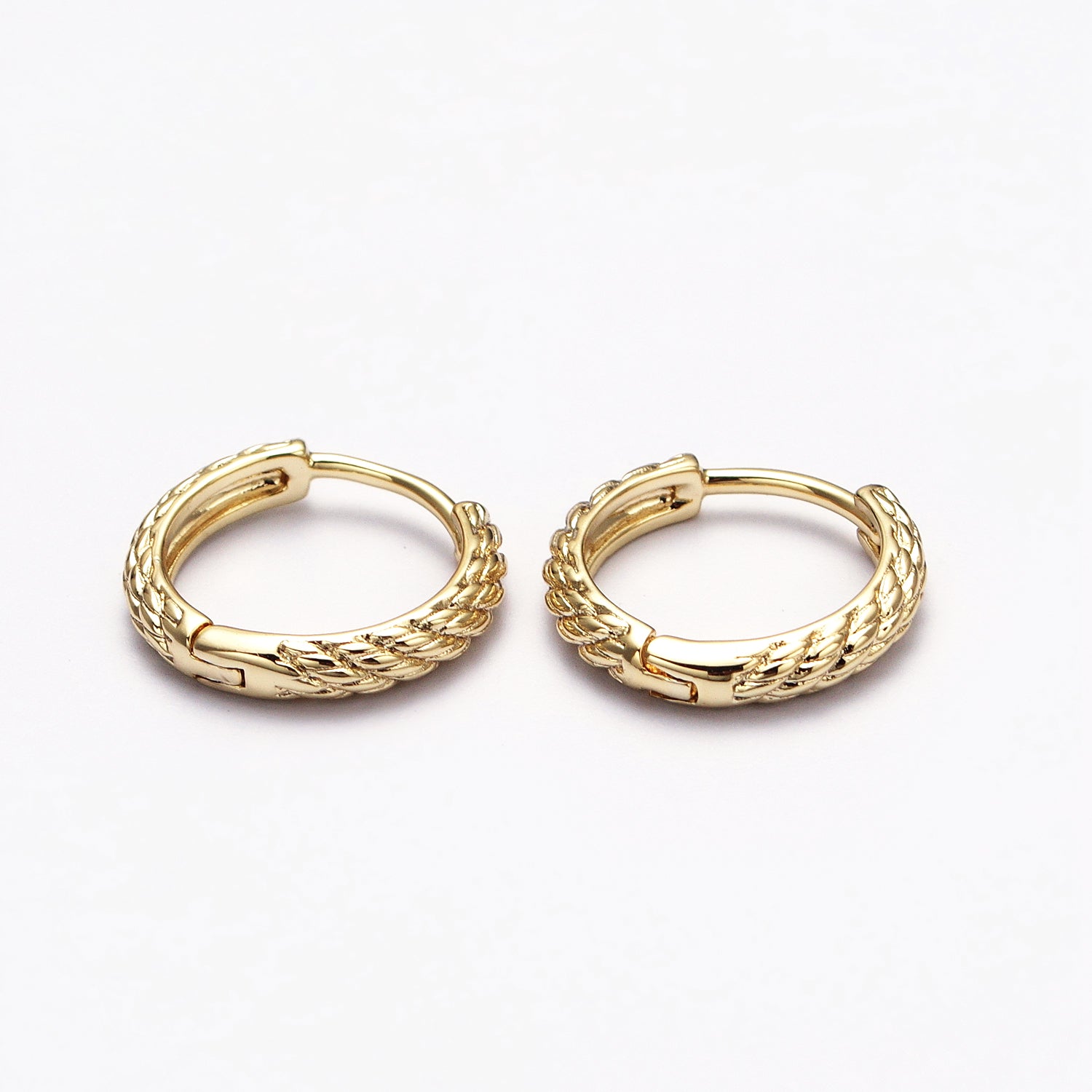 14.5mm Gold Twisted Rope Thin Cartilage Huggie Hoop Earrings ✦ EA-21AD188