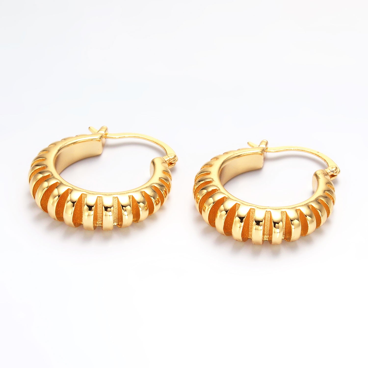 Gold Chunky Modern Tread Latch Hoop Earrings EA-21AE316