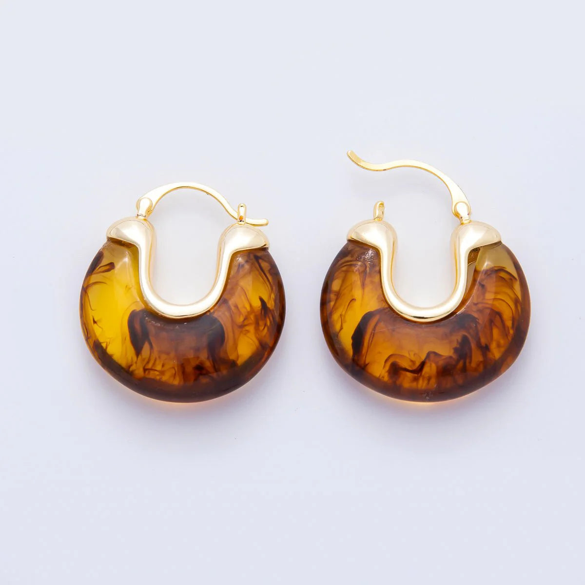 Chunky Gold Resin Tortoise Latch Dome Earrings ✦ EA-21AJ253 EA-21AJ256