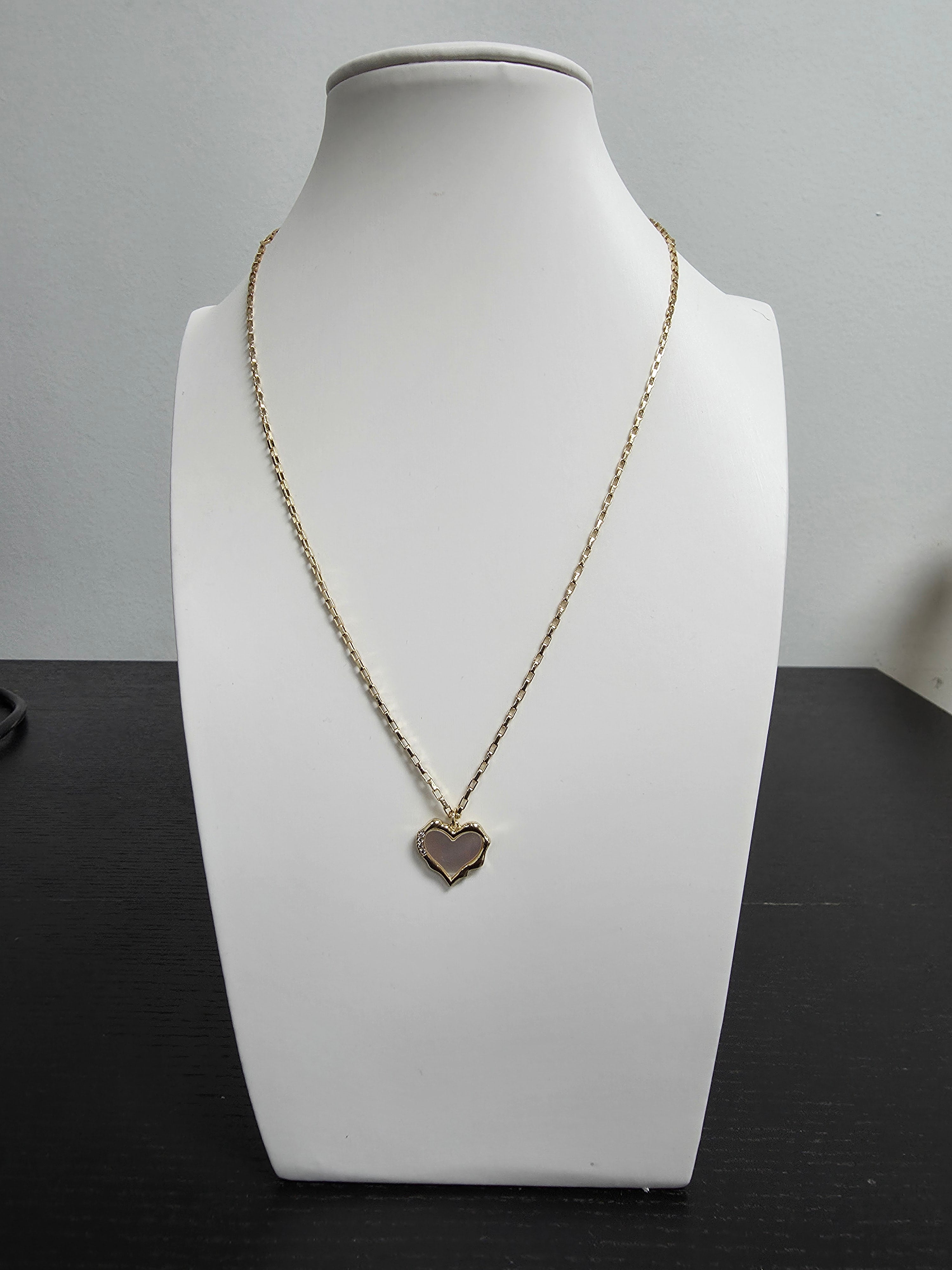 Box Gold Chain Necklace 18 inch with Pearl Heart Charm CDESIGN-00381