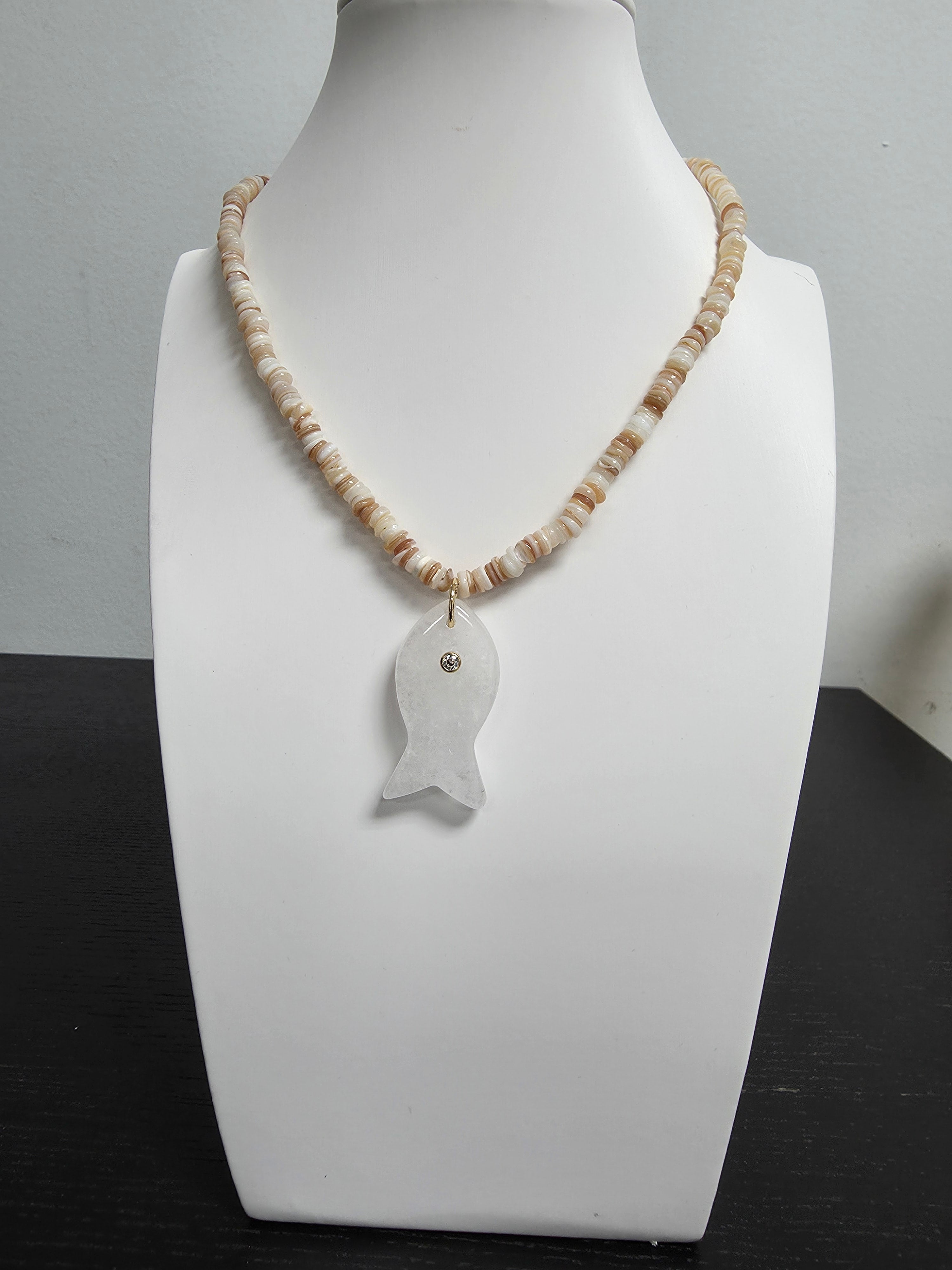 Summer Shell Pearl Beaded Necklace 15.75 inch with Fish Charm CDESIGN-00445