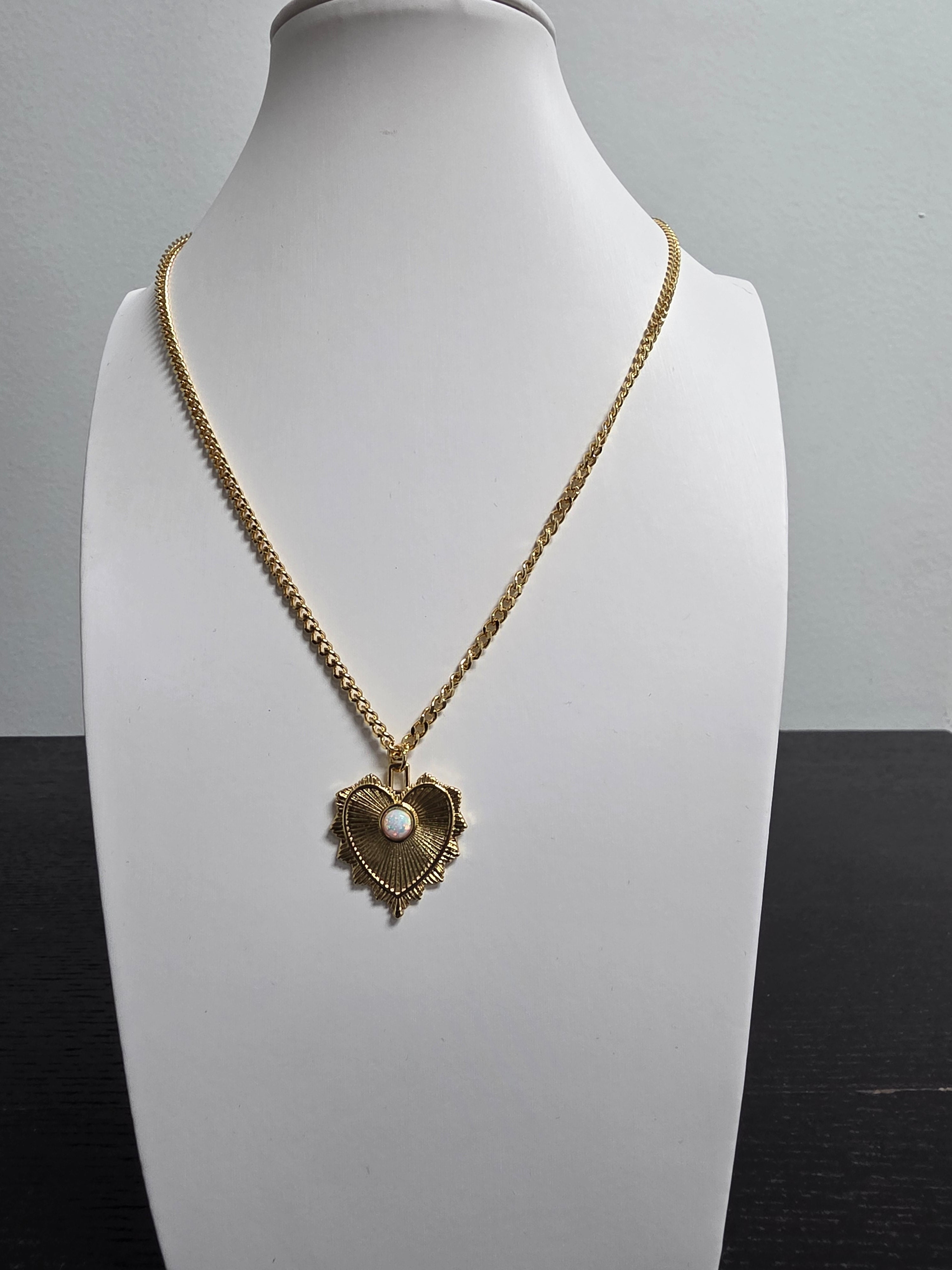 Curb Chain Radiant Heart with Opal Stone Charm 18-Inch CDESIGN-00474