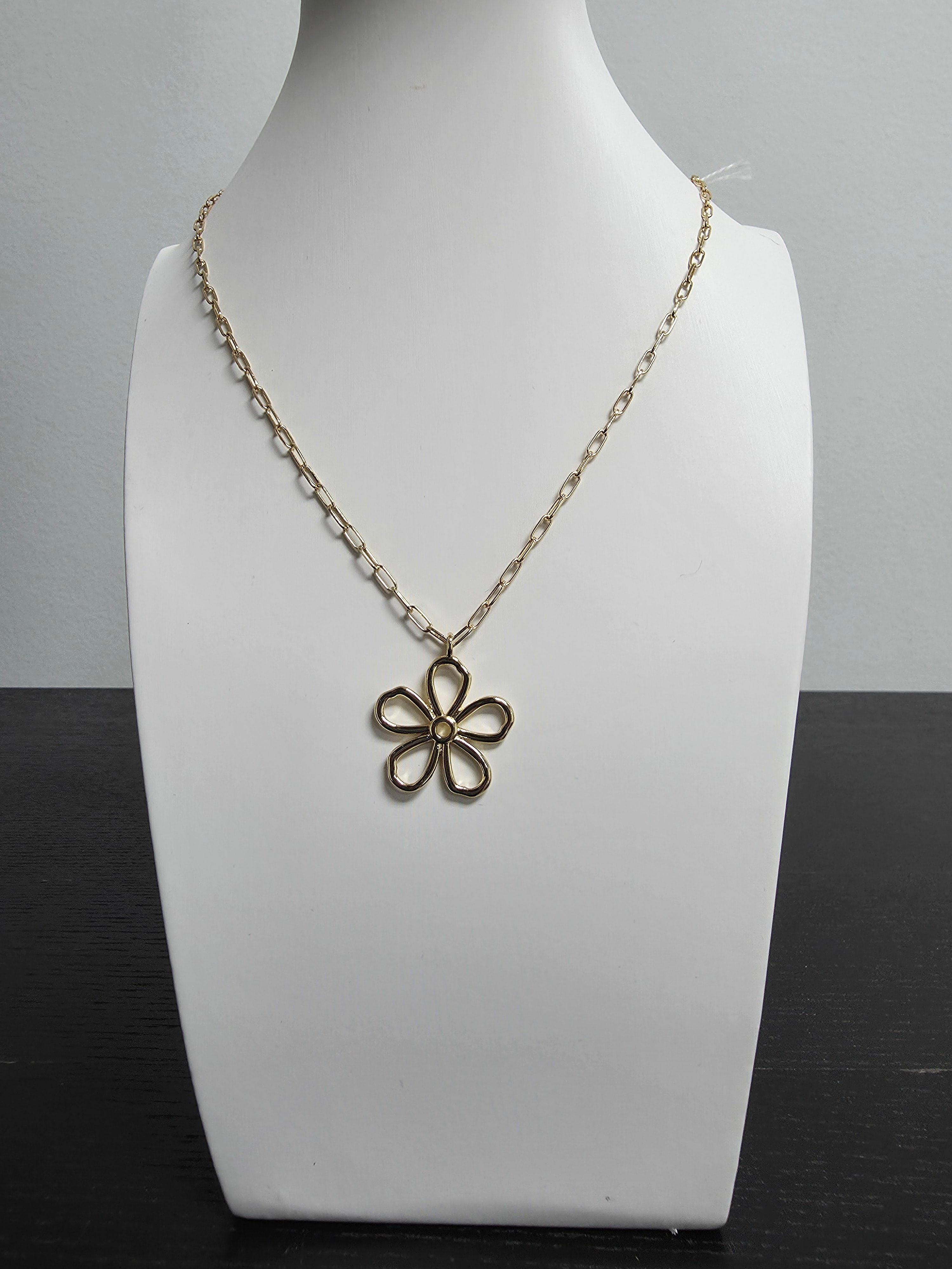 Paperclip Chain Minimalist Flower Charm 18-Inch Necklace CDESIGN-00480