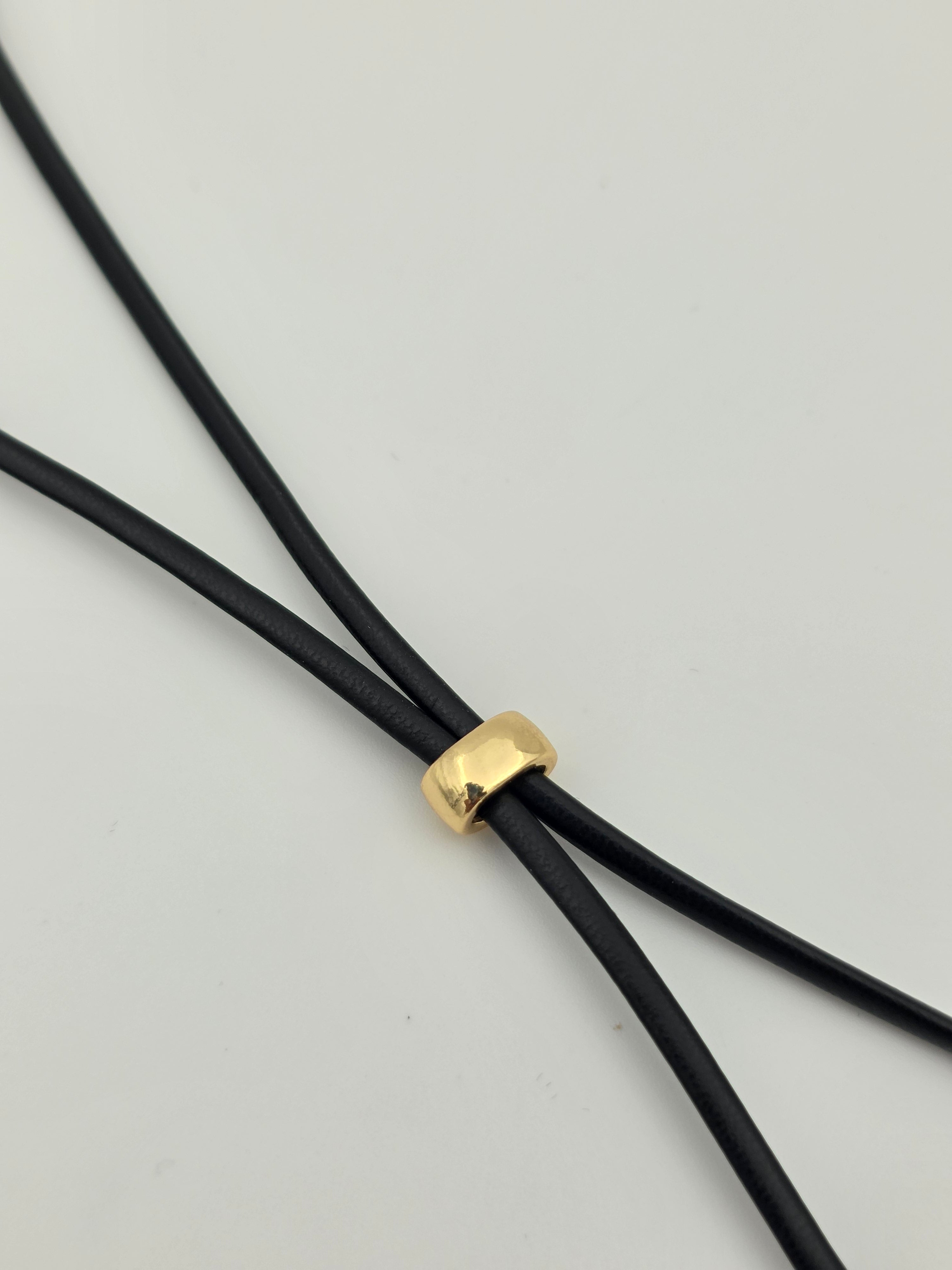 ADJUSTABLE BLACK LEATHER CORD NECKLACE WITH FUCHSIA CROSS PENDANT ✦ NC-SJ2002