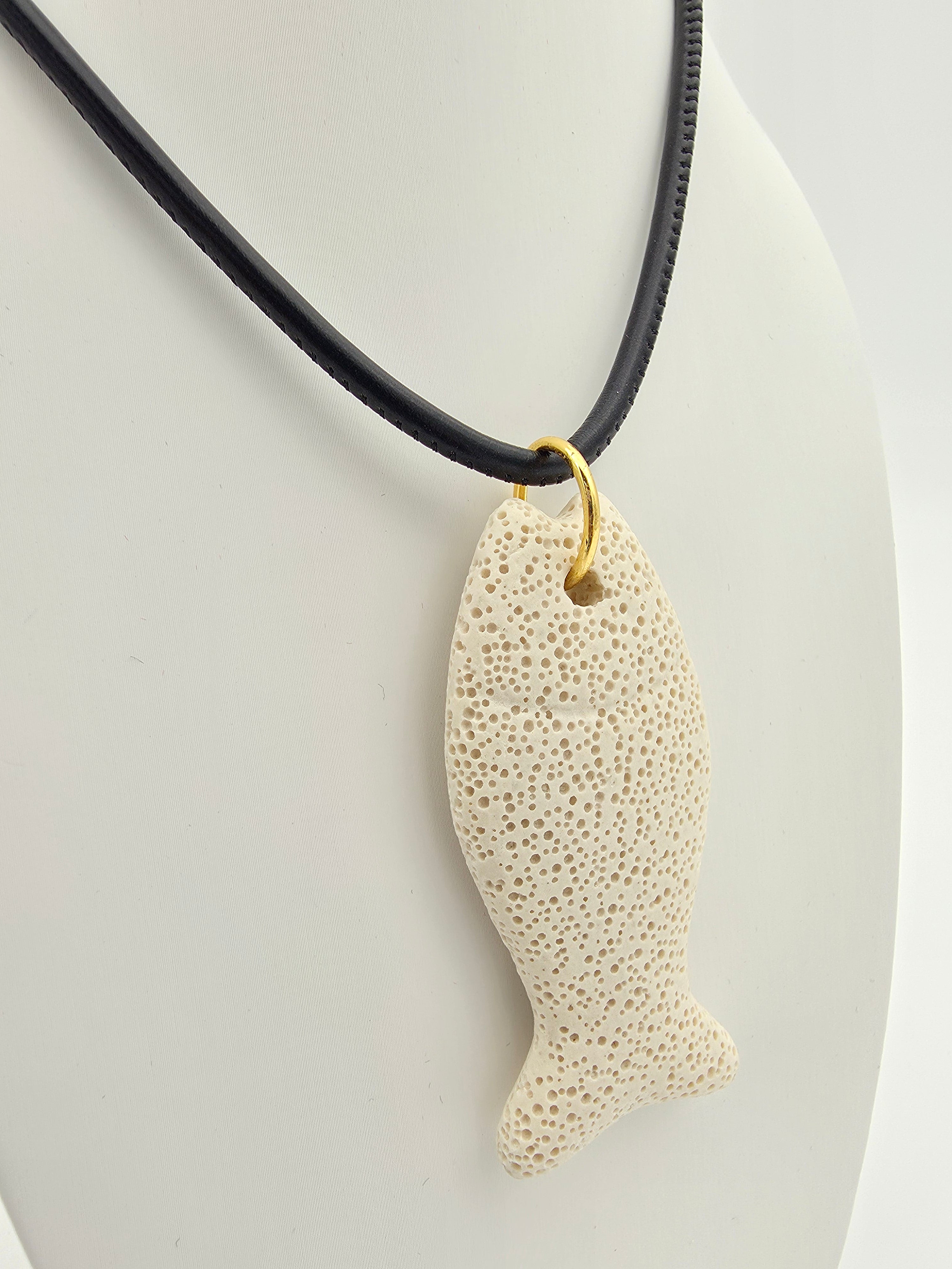 BLACK CUSTOM ADJUSTABLE BAGUETTE CORD NECKLACE WITH FISH STONE ✦ NC-SJ2013