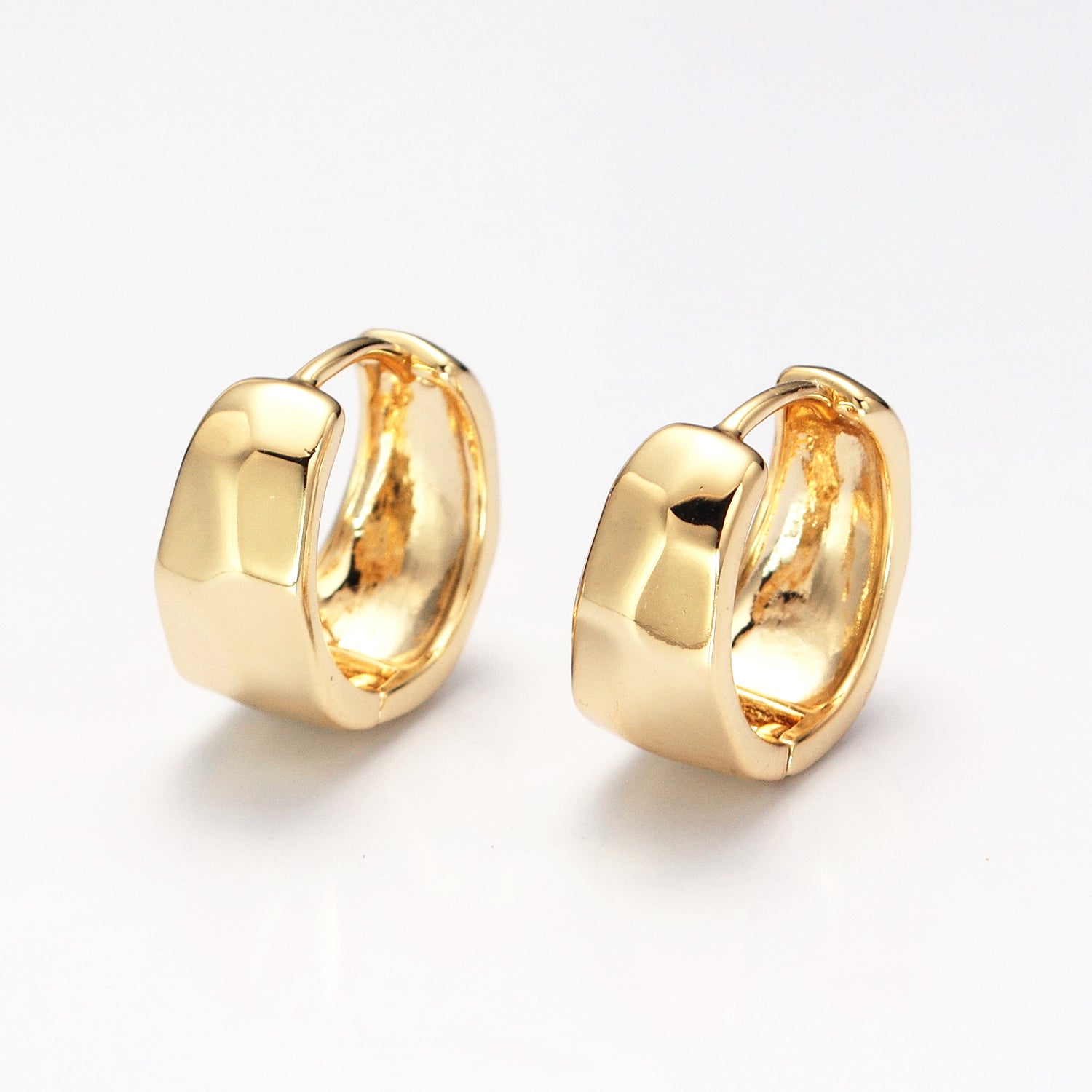 Gold Multifaceted Geometric Hammered Huggie Hoop Earrings EA-21P387