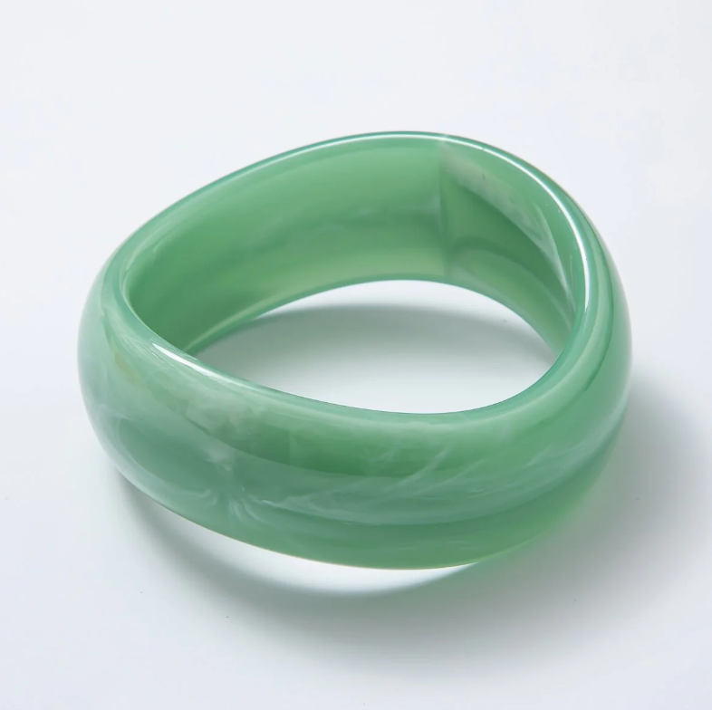 Solid Resin Acrylic Geometric Wide Bangle ✦ BA-21WA3384