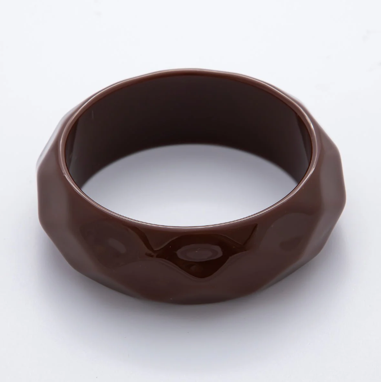 Geometric Wavy Solid Resin Acrylic Wide Bangle Bracelet ✦ BA-21WA3396