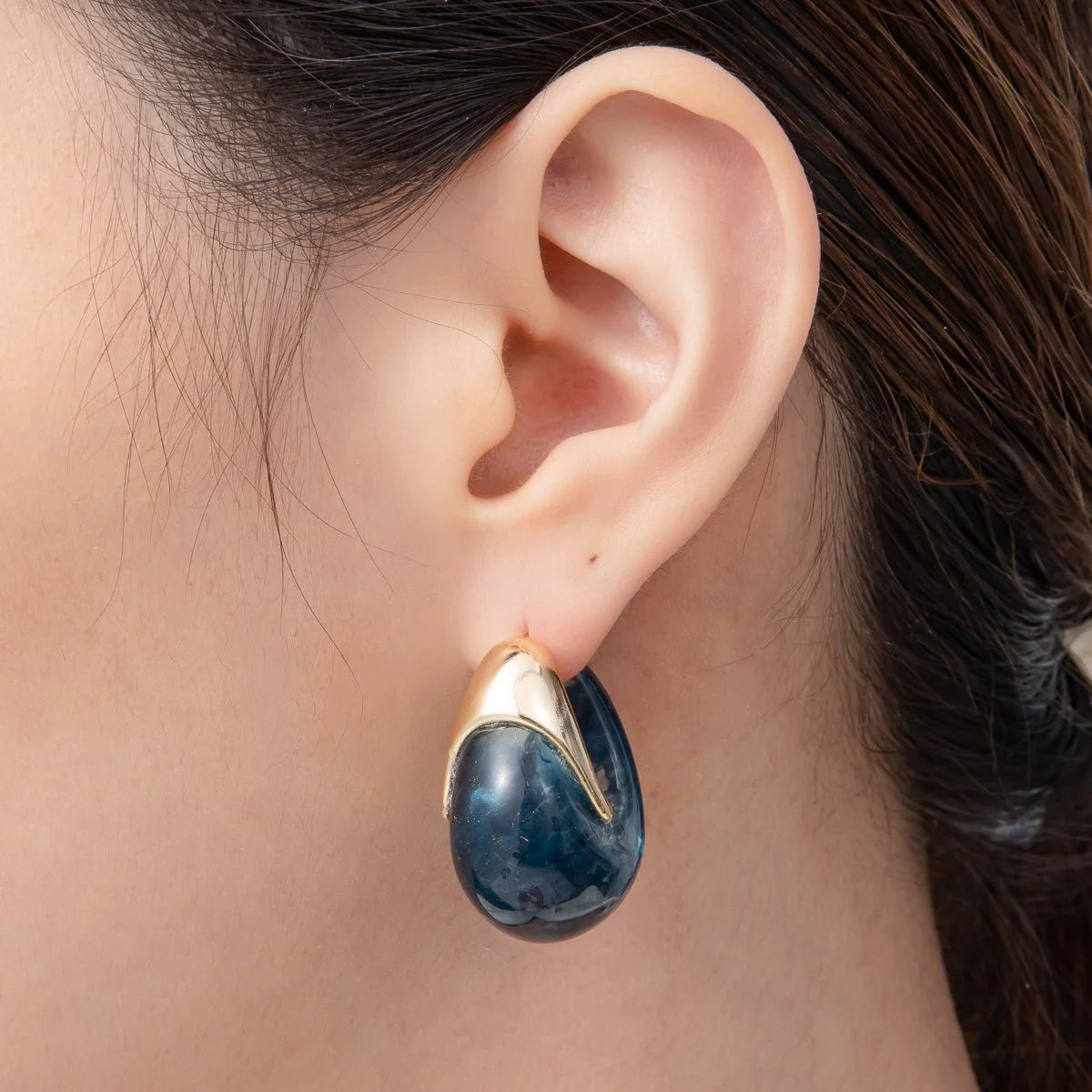 18K Gold Filled 34mm RESIN Dreamy Retro J-Shaped Hoop Earrings ✦ EA-21AJ249   EA-21AJ252