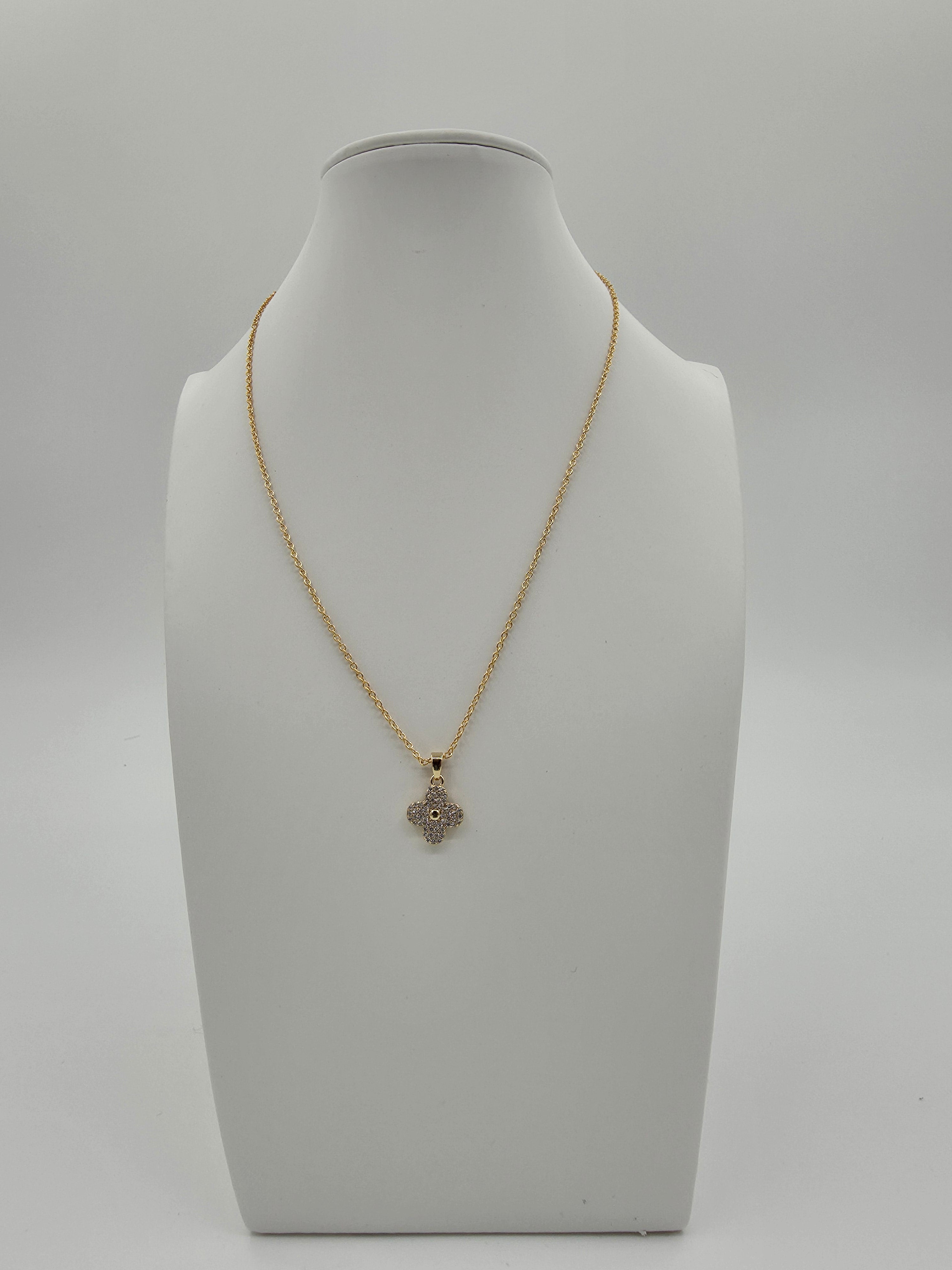 Quatrefoil Clover Danity 17.5 Inch Necklace  CDESIGN00497
