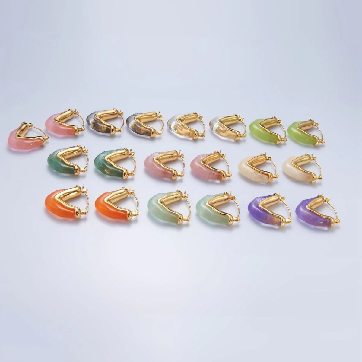 TRENDY CHUNKY RESIN V-SHAPED LATCH HOOP EARRINGS EA-21P233
