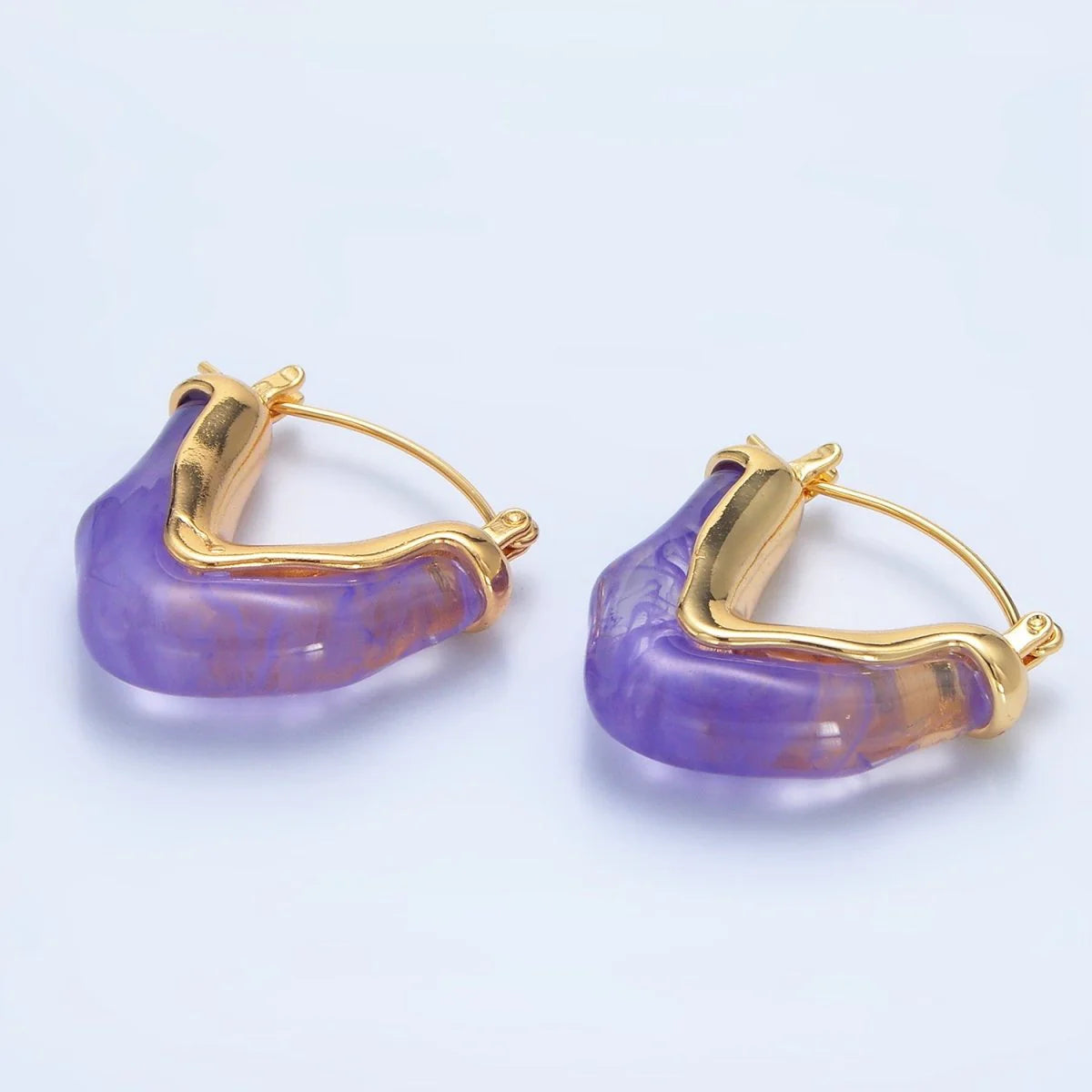 TRENDY CHUNKY RESIN V-SHAPED LATCH HOOP EARRINGS EA-21P233