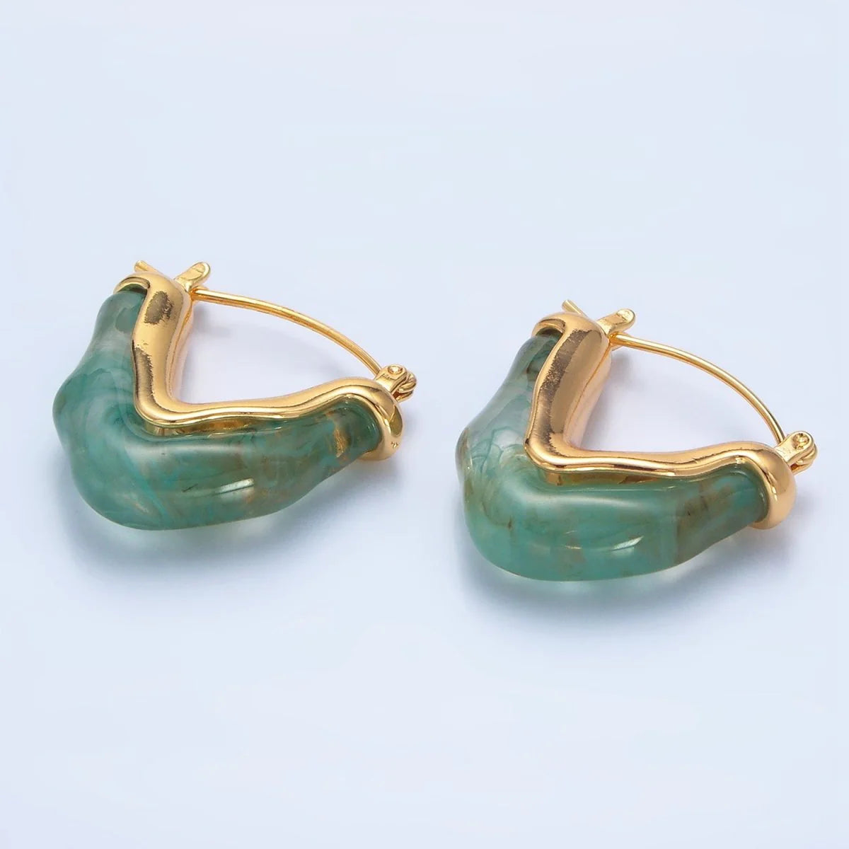 TRENDY CHUNKY RESIN V-SHAPED LATCH HOOP EARRINGS EA-21P233