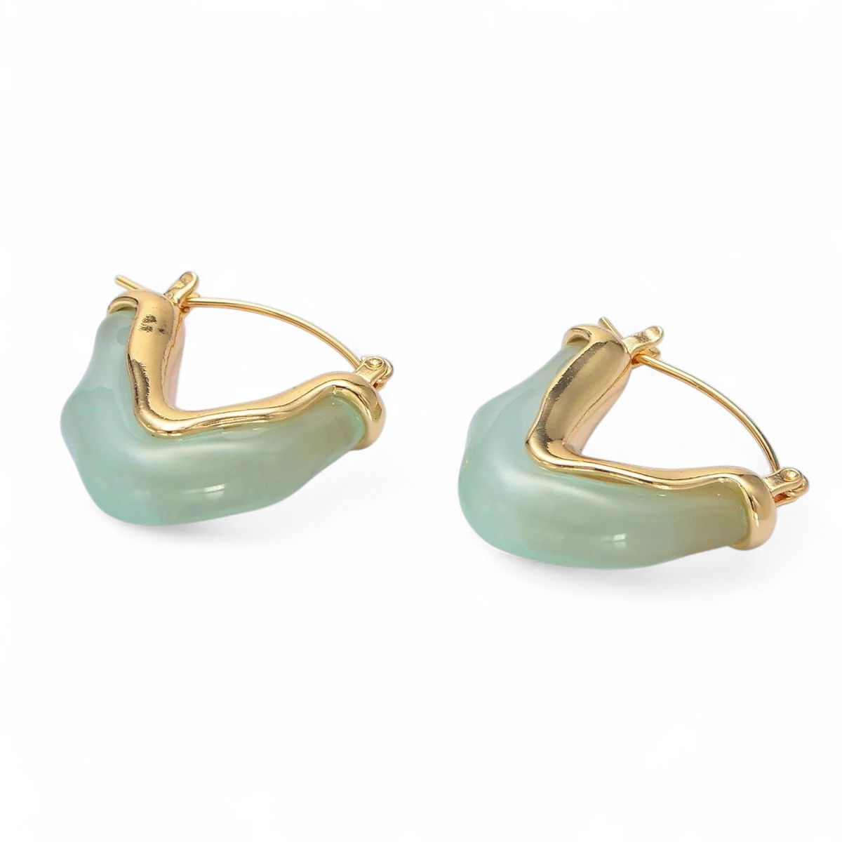 TRENDY CHUNKY RESIN V-SHAPED LATCH HOOP EARRINGS