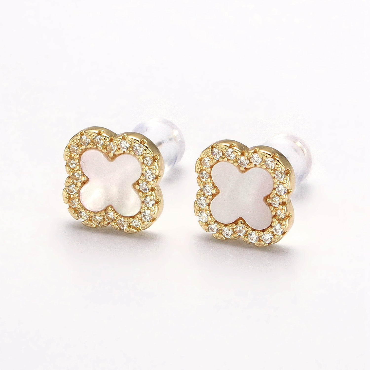 Dainty Shell Pearl Clover Stud Earring in Gold