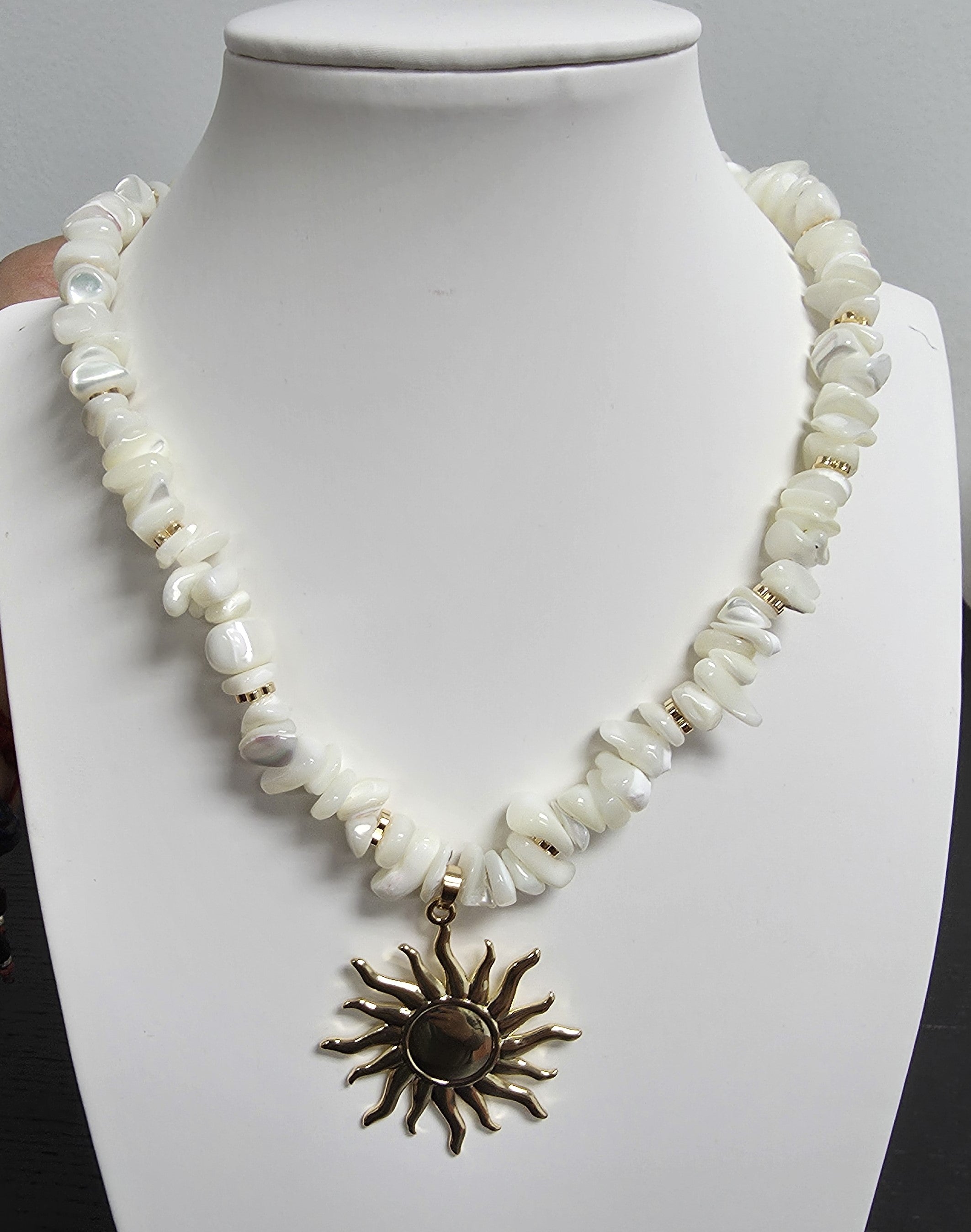 Summer Shell Pearl Beaded Necklace 17 inch CDESIGN-00442