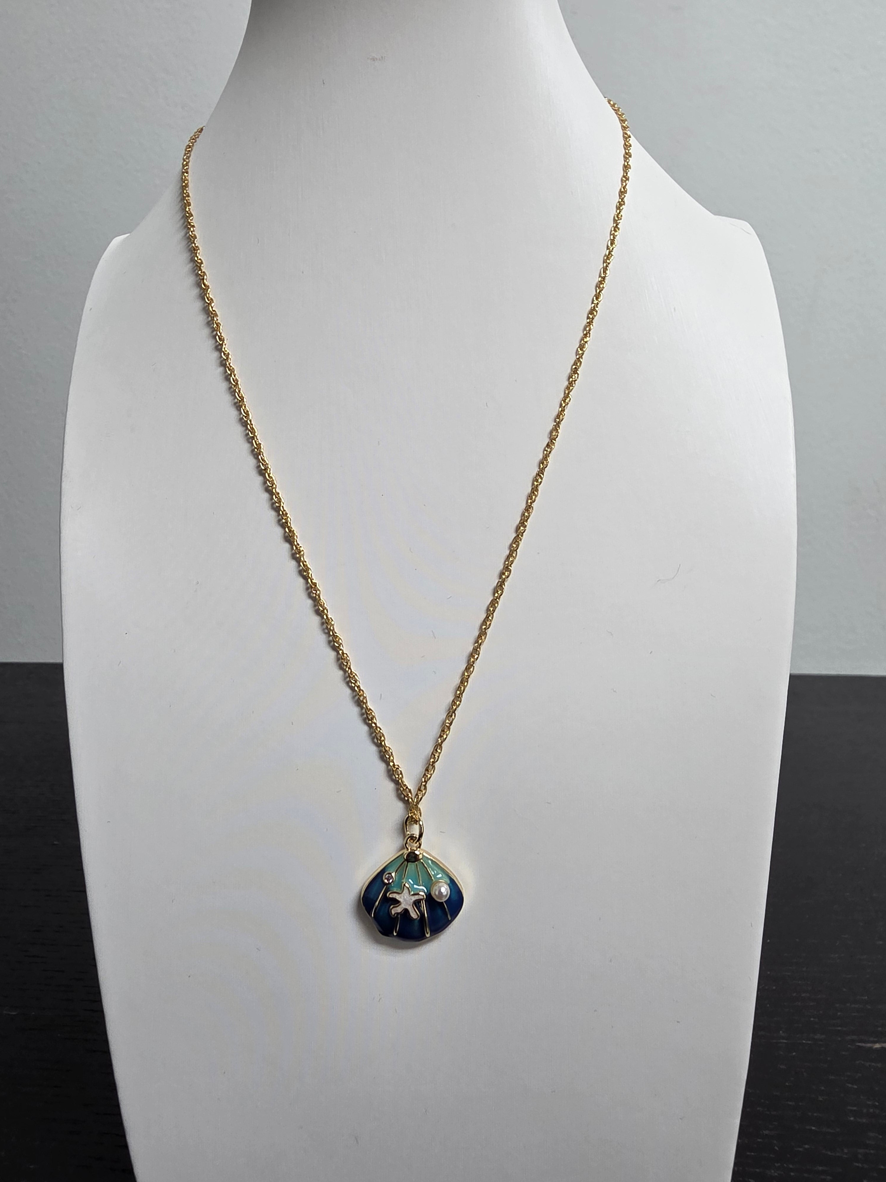 Danity Blue Starfish Scallop Clam Charm 18-Inch Necklace CDESIGN-00484