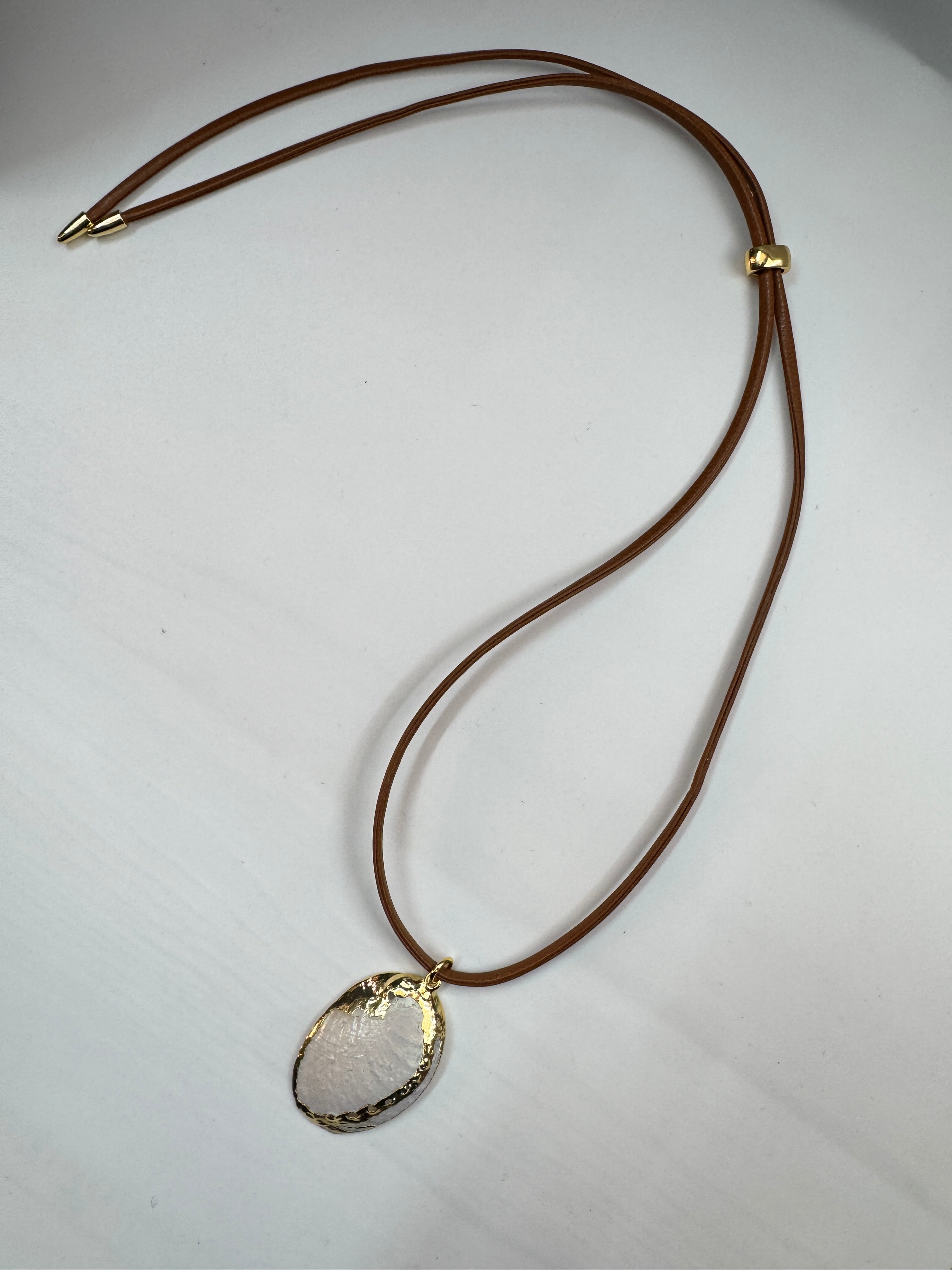 ADJUSTABLE TAN LEATHER CORD SHELL NECKLACE NC-SJ2041