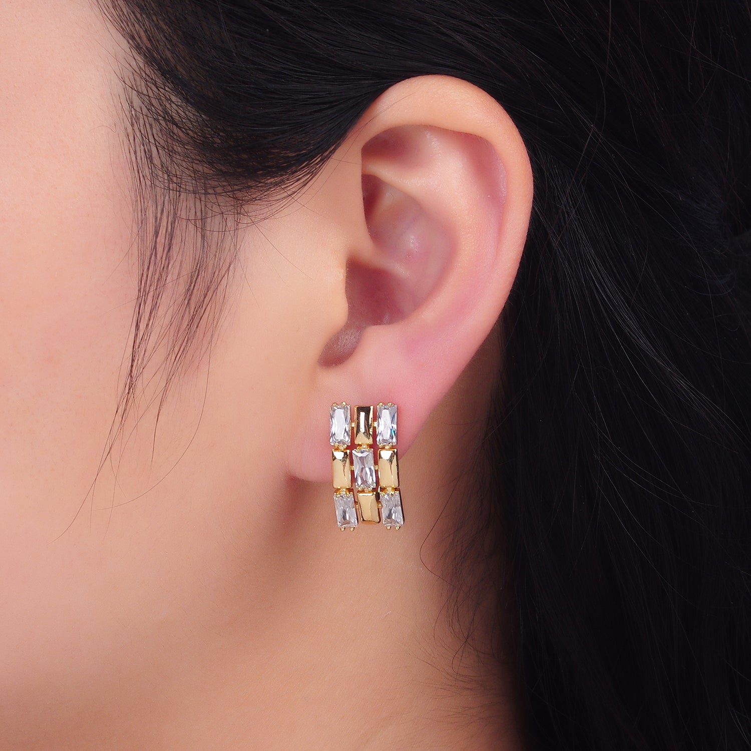 Gold Chic Gold Baguette Classic Posts Earring-00135