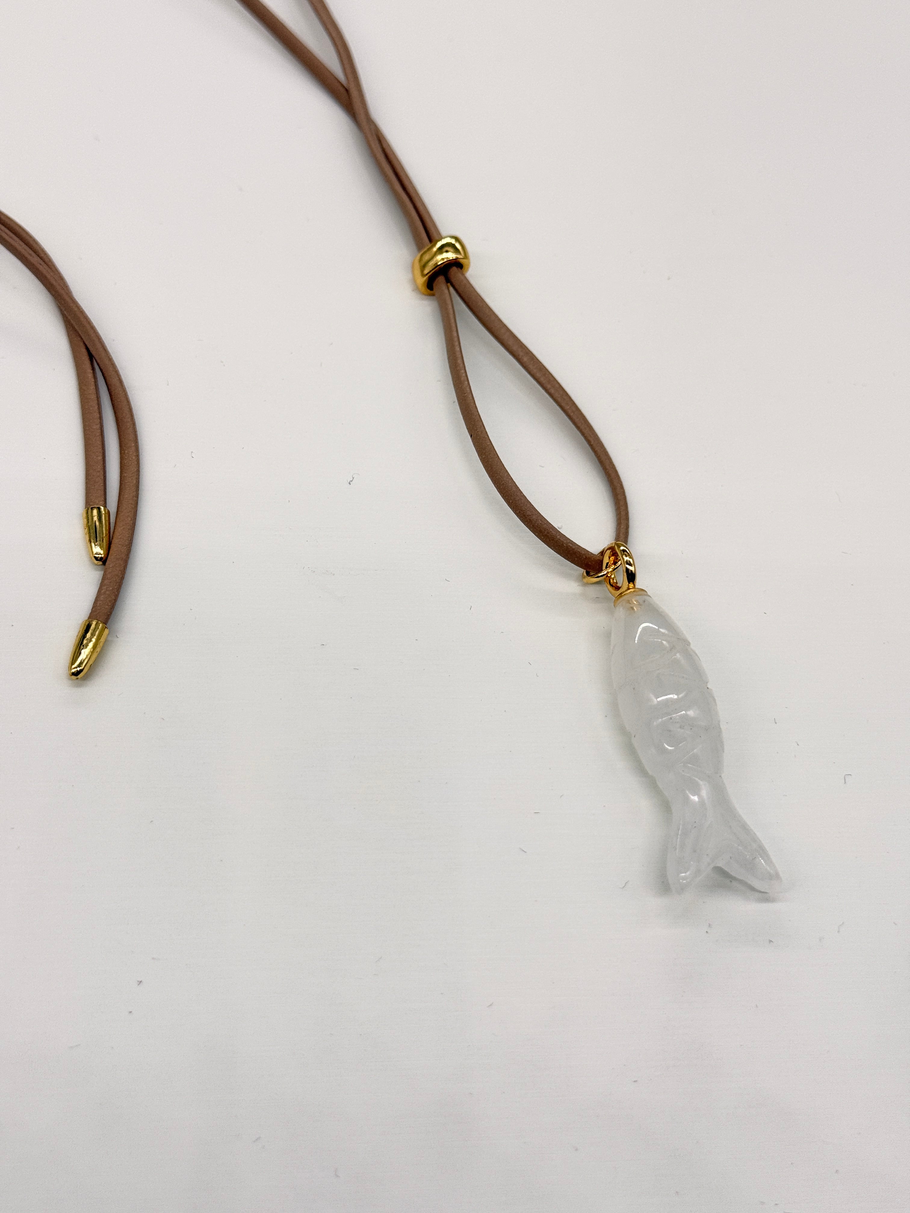 HANDMADE SUMMER BEIGE LEATHER CLEAR QUARTZ FISH STONE CORD ALL SEASON ADJUSTABLE NECKLACE