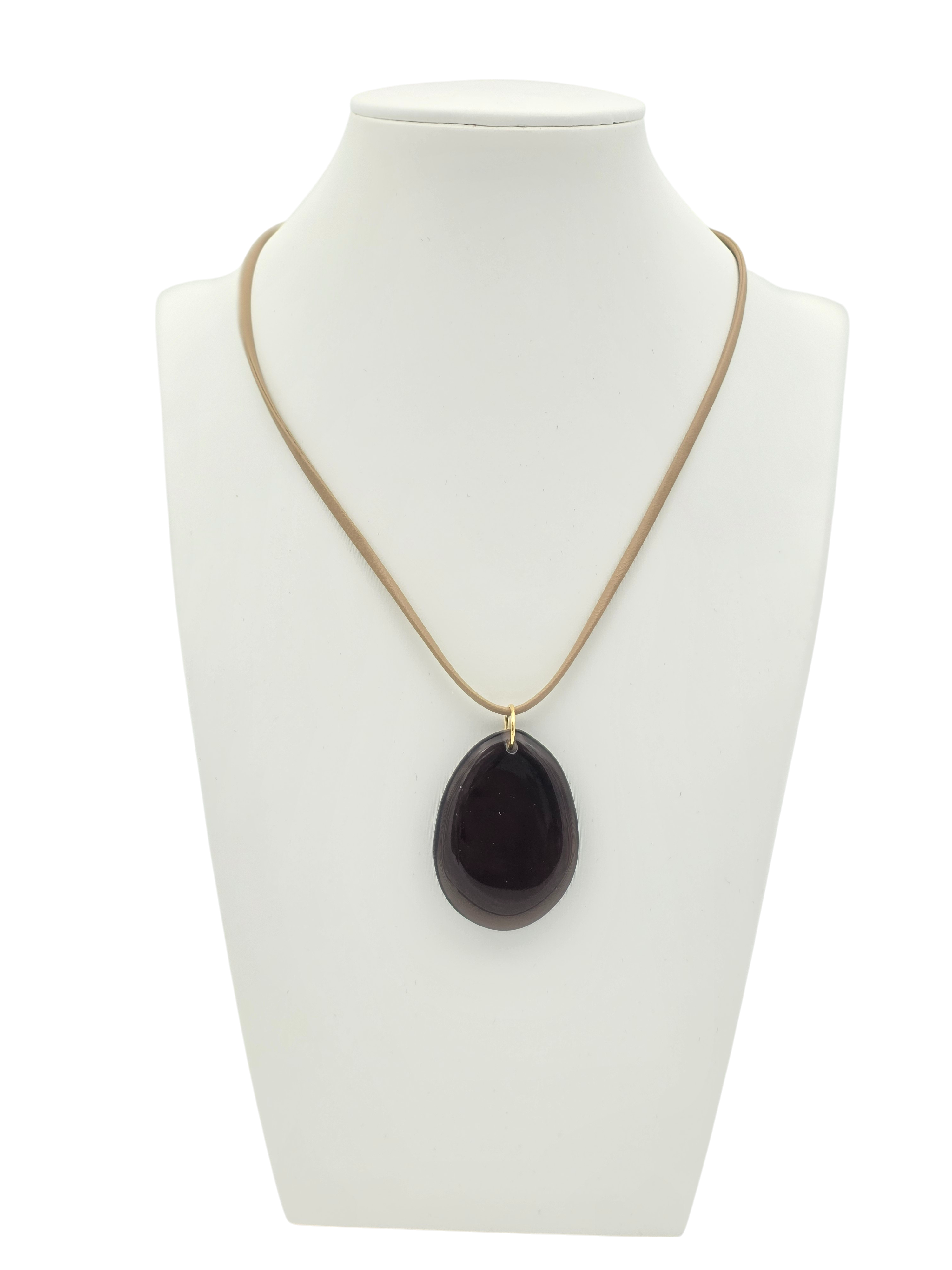 ADJUSTABLE BEIGE LEATHER CORD NECKLACE WITH BLACK STONE NC-SJ2007