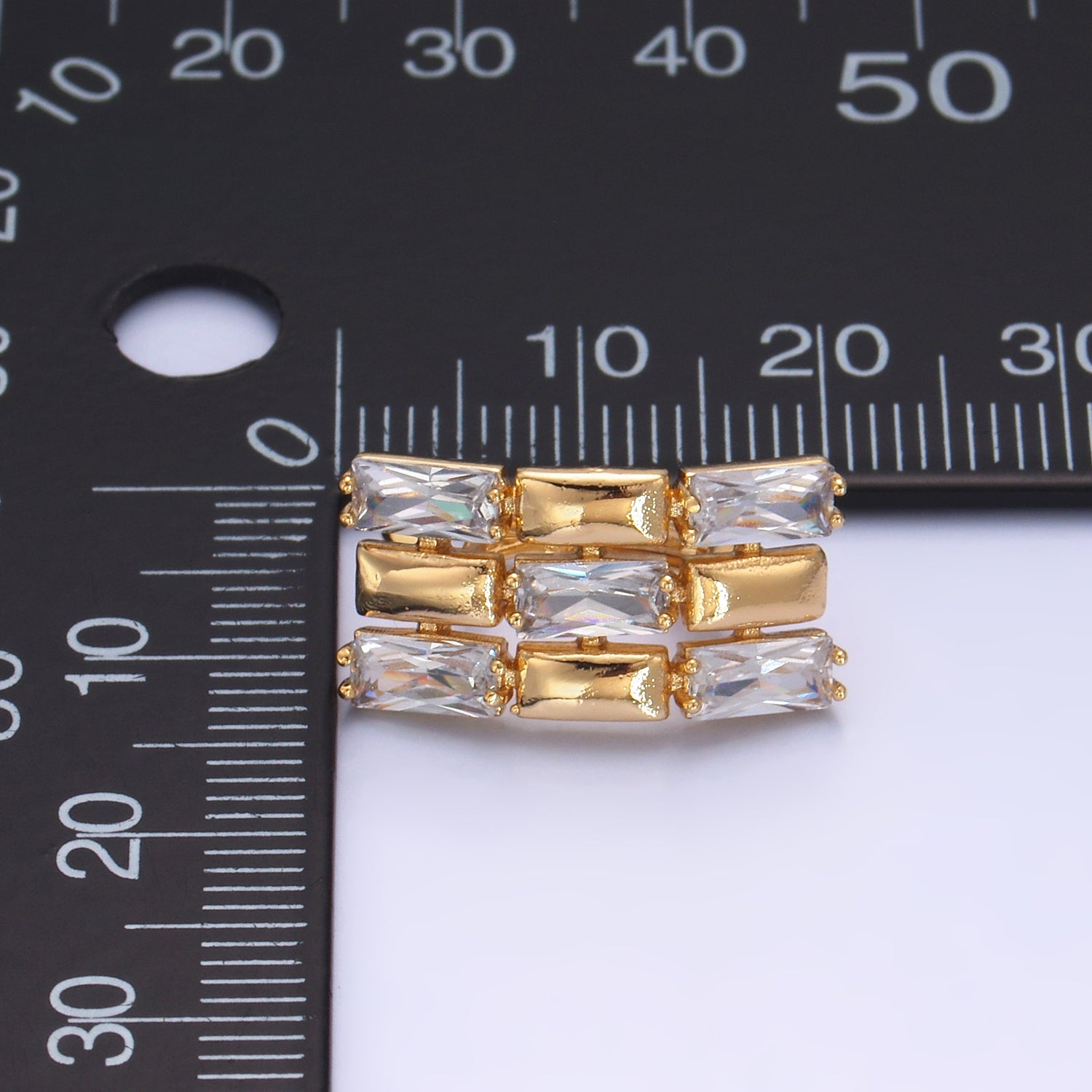 Gold Chic Gold Baguette Classic Posts Earring-00135